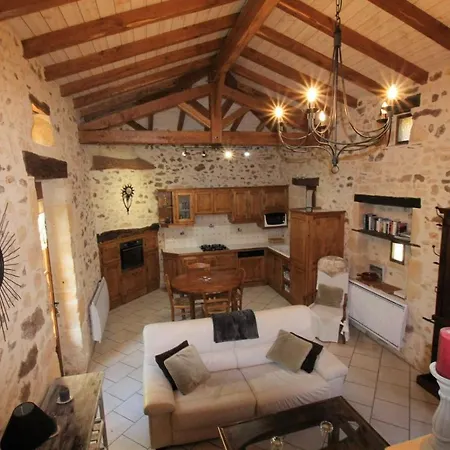 Holiday home Le Mounard, Biron - Charming 2 Perigourdine Cottages With 2 Heated Pools