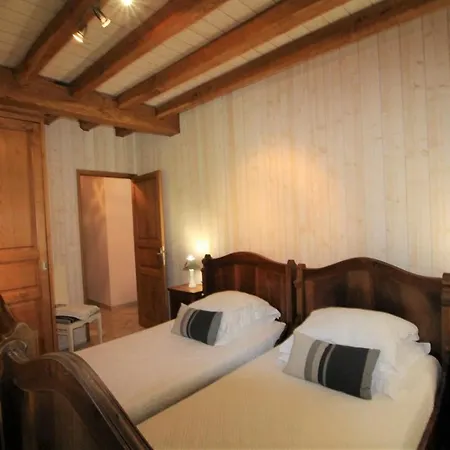 Holiday home Le Mounard, Biron - Charming 2 Perigourdine Cottages With 2 Heated Pools